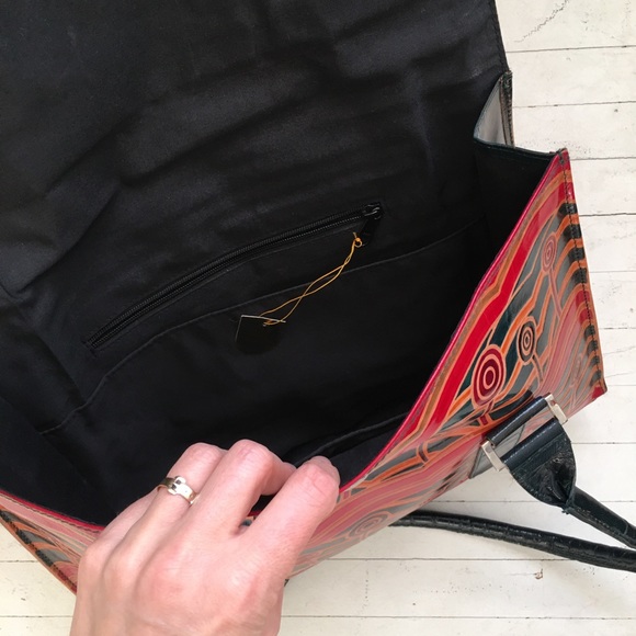 Boho patterned large leather shoulder bag. - Picture 5 of 6